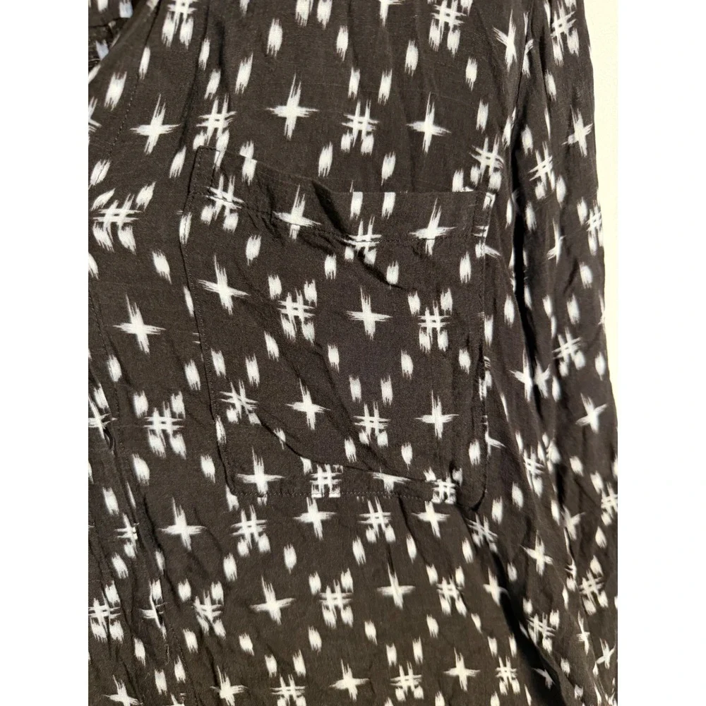 Boho Mod Cloth & Stone Button Down Shirt Small Black White Geometric